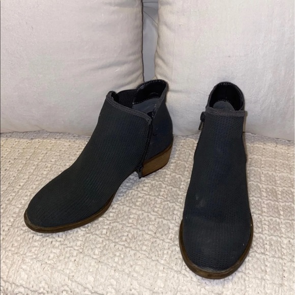 Ankle booties - Picture 2 of 2